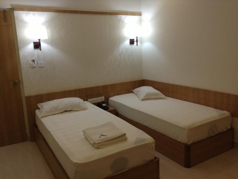 Athidi Grand Hotel Visakhapatnam Exterior photo
