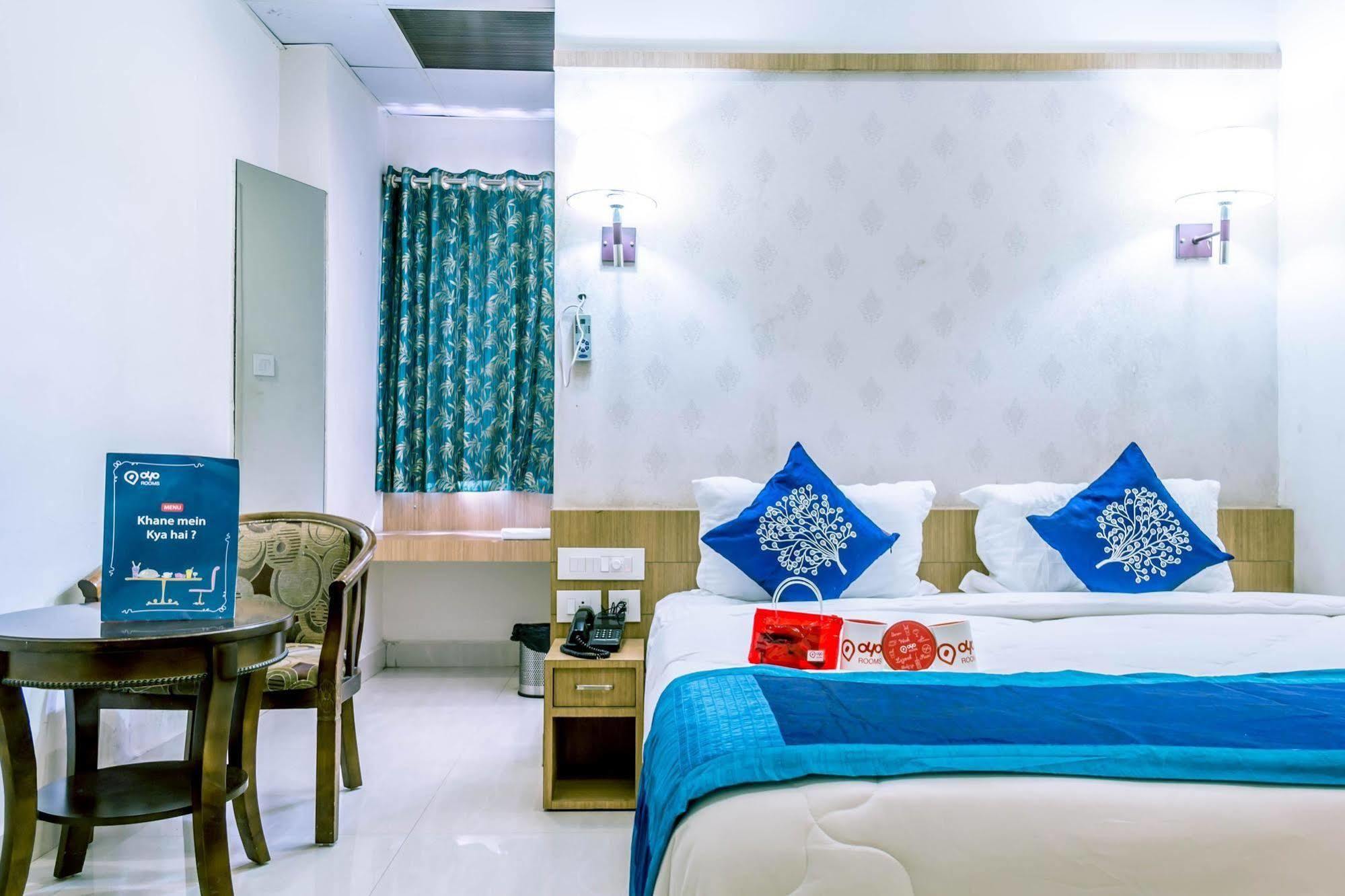 Athidi Grand Hotel Visakhapatnam Exterior photo